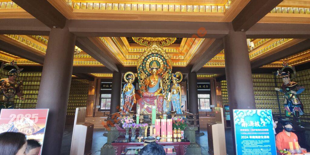 Внутренний двор Тушита